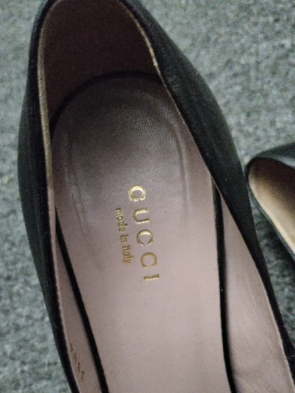 Gucci Black Leather Peep-Toe Heels with Gold Horsebit